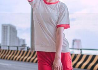美媛馆 – Vetiver嘉宝贝儿美腿写真合集:在镜头中定义优雅,展现当代女性的独特魅力.txt
