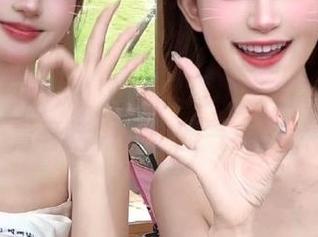 美媛馆 – 潘娇娇的私拍图包：白衬衫演绎青春活力与优雅气质.txt
