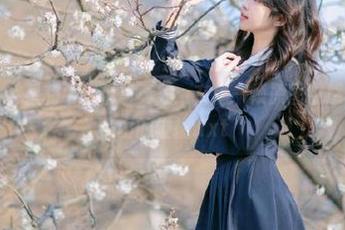 舞蹈生日记 – 星利牛仔裤写真集：在每一帧原图中感受个性与自由的碰撞.txt
