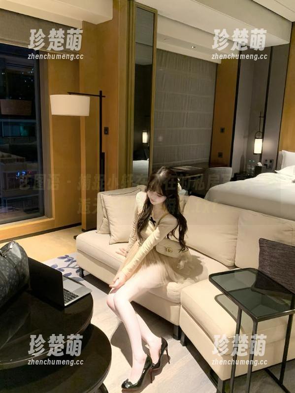 艺图语-小轩在不在 艺图语 - 捕捉小轩在不在的私房写真,邂逅天使的光辉瞬间.txt