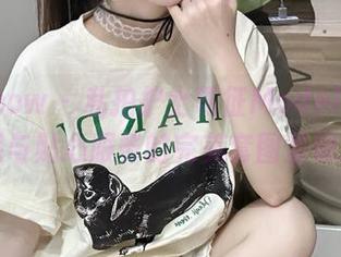 花漾show – 私拍护士葛征Model，极致美感与贴心服务的完美套图呈现.txt