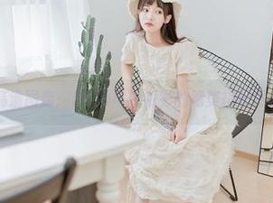 蜜桃社 – 高清图库:Rola与白衬衫的绝美搭配尽在其中.txt
