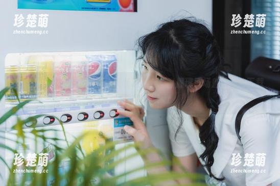 西呱呀呀呀 赶快来欣赏西呱呀呀呀职业装写真合集,展现职场魅力,快下载值得拥有!.txt