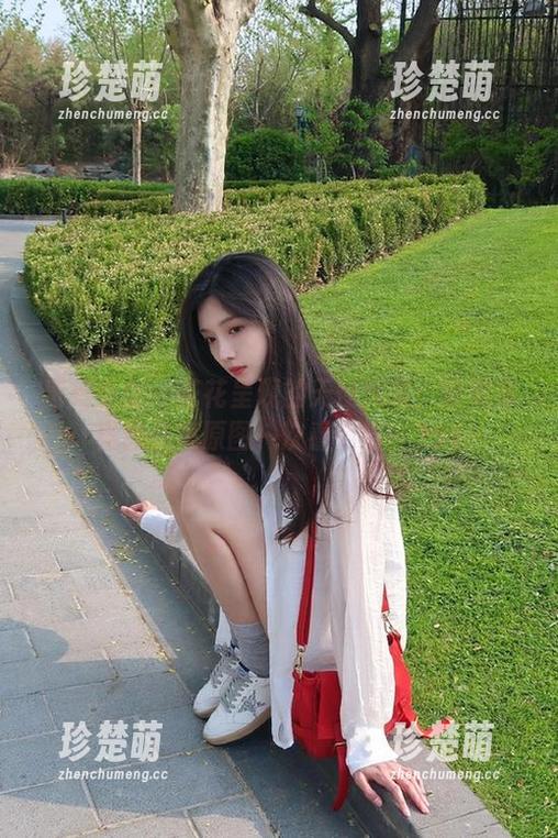觅芙少女-花花 觅芙少女 - 花花呈现的天使风采:绝美写真作品集原图一次看个够!.txt
