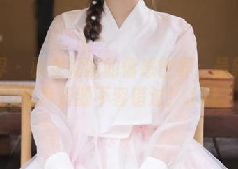 语画界 – 雅雯细腻的情感世界：最新剧情写真资源不容错过！.txt