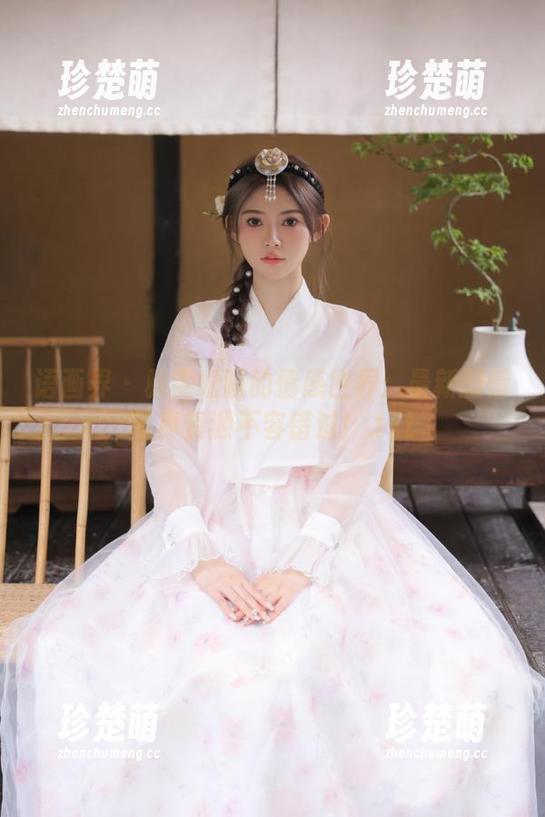 语画界-雅雯 语画界 - 雅雯细腻的情感世界:最新剧情写真资源不容错过!.txt