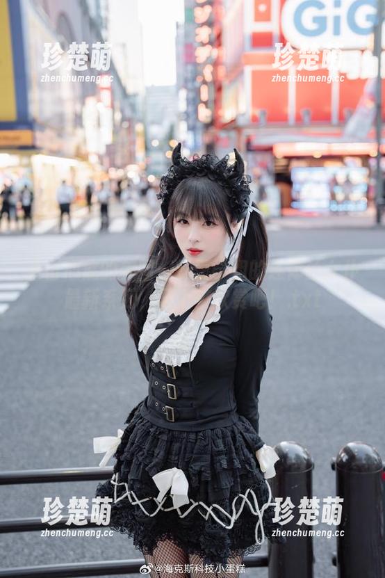 直击心底的美图：轩萧学姐的连体丝女仆最新系列，马上来欣赏吧！.txt