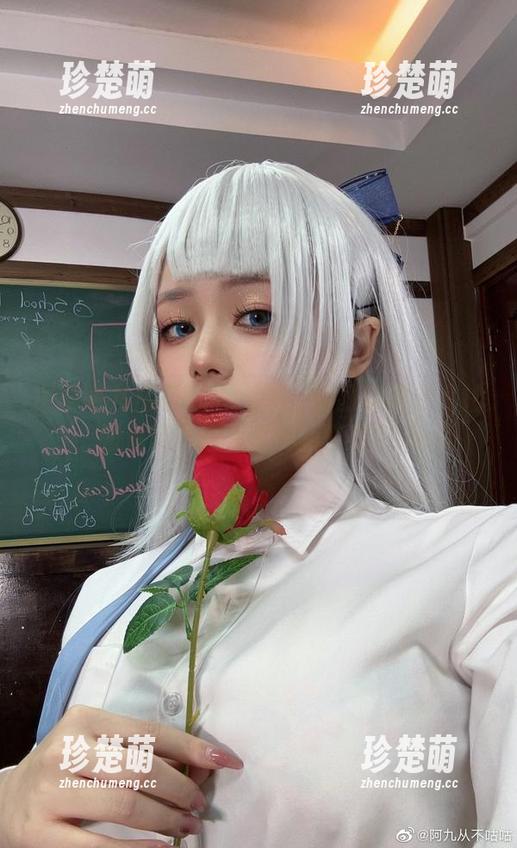 探索阿九从不咕咕(九言)的豹纹内衣私拍，图包带你进入时尚新世界！.txt