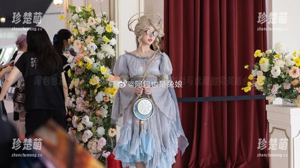 阿包也是兔娘 阿包也是兔娘最新套装图集,让你感受时尚与优雅的完美结合.txt