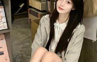 青豆客 – 看张美荧学姐如何用美图壁纸诠释生活的每一个瞬间.txt
