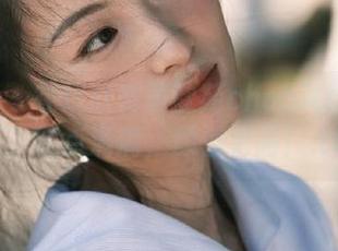 青豆客 – 在线欣赏黄歆苑chobits自拍合集，笑点满满，颜值更高！.txt