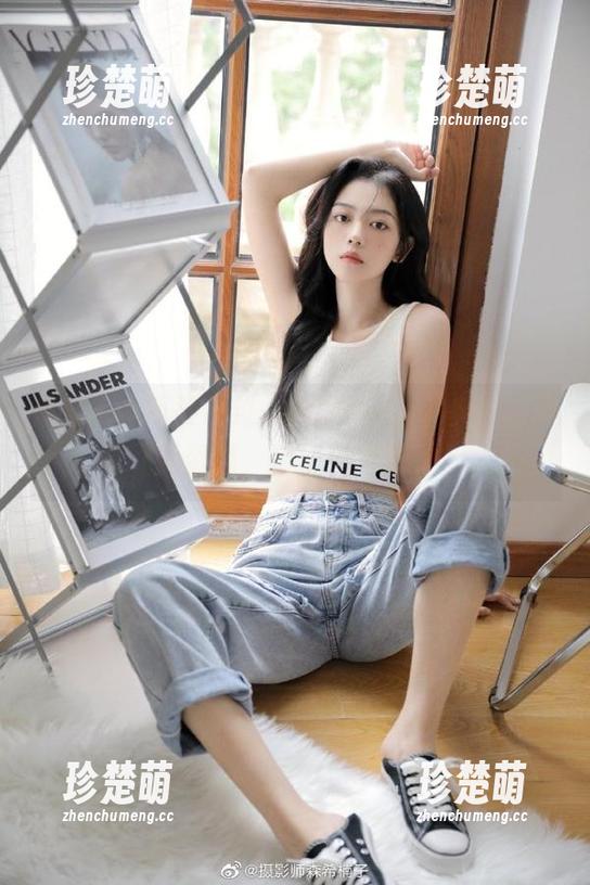 走过路过不要错过，韩国CoCo经典白裙写真最新资源，尽显风情万种.txt