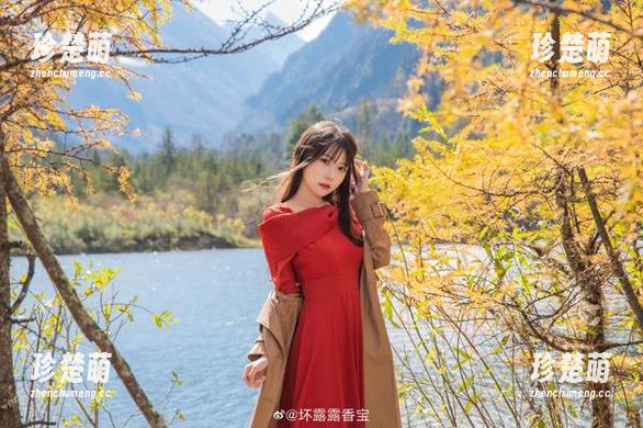 香草喵露露长腿写真定制，时尚与优雅的无缝融合.txt