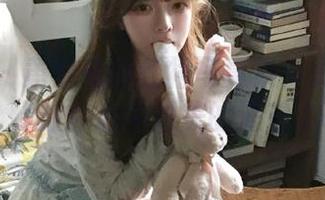 魅妍社 – 黄歆苑的红裙写真集：资源独家，释放你心中对美的渴望.txt